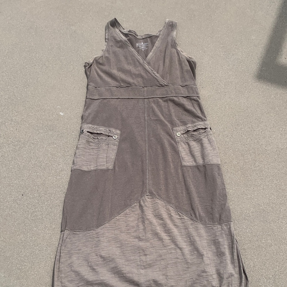 Women's Brown Sleeveless Maxi Dress with Pocket Details